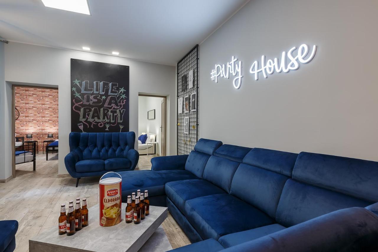 #partyhouse Apartament